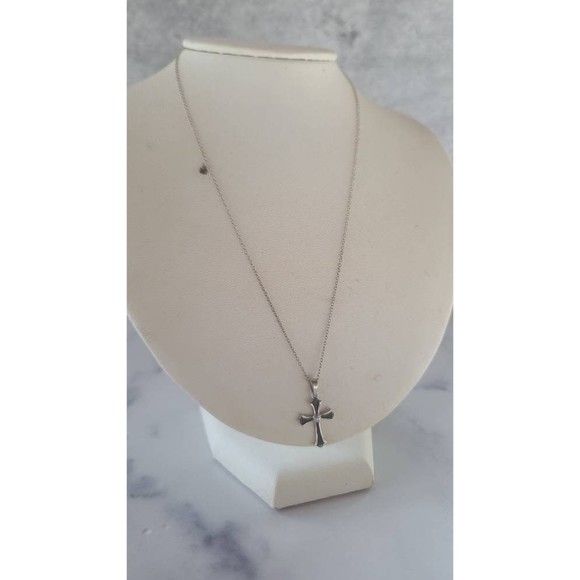 Vintage 925 Diamond Accent Cross Pendant Necklace - Picture 2 of 10